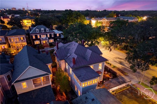 121 E 36th Street, Savannah, GA 31401
