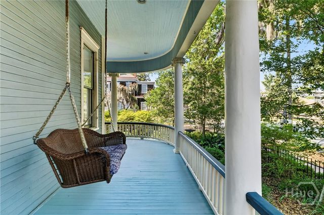 121 E 36th Street, Savannah, GA 31401