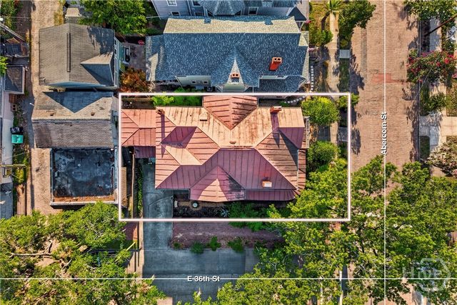 121 E 36th Street, Savannah, GA 31401