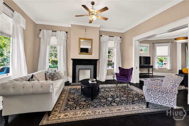 121 E 36th Street, Savannah, GA 31401