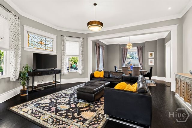 121 E 36th Street, Savannah, GA 31401