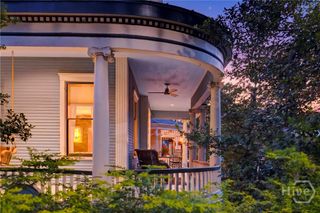 121 E 36th Street, Savannah, GA 31401