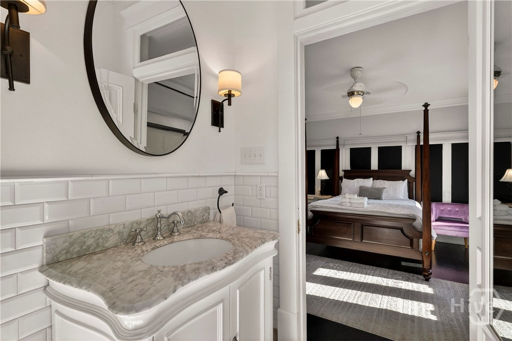 Image 32 of property listing at 121 E 36th Street, Savannah, GA 31401