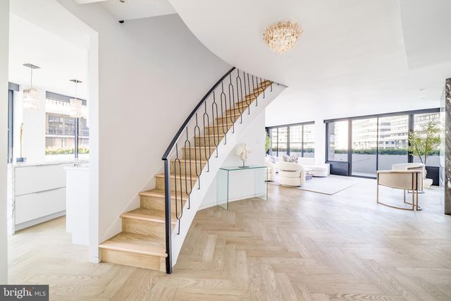 2500 VIRGINIA AVE NW #714-S, Washington, DC 20037