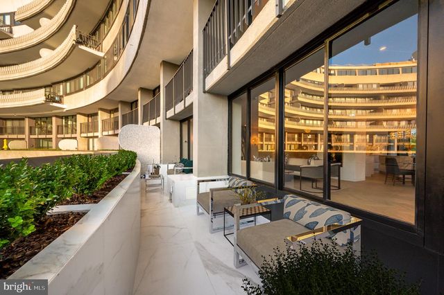 2500 VIRGINIA AVE NW #714-S, Washington, DC 20037