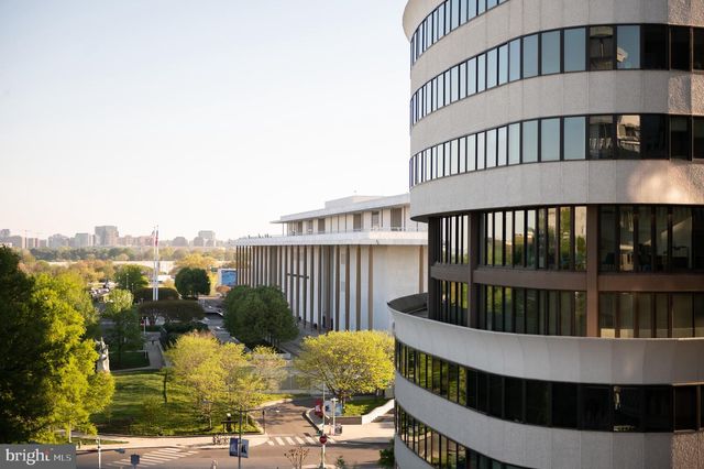 2500 VIRGINIA AVE NW #714-S, Washington, DC 20037