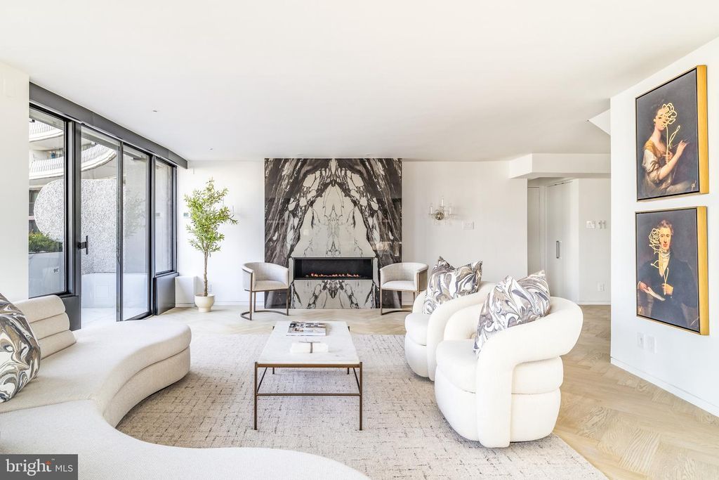 2500 VIRGINIA AVE NW #714-S, Washington, DC 20037