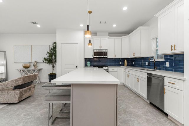 1517 Egypt Street, Houston, TX 77009