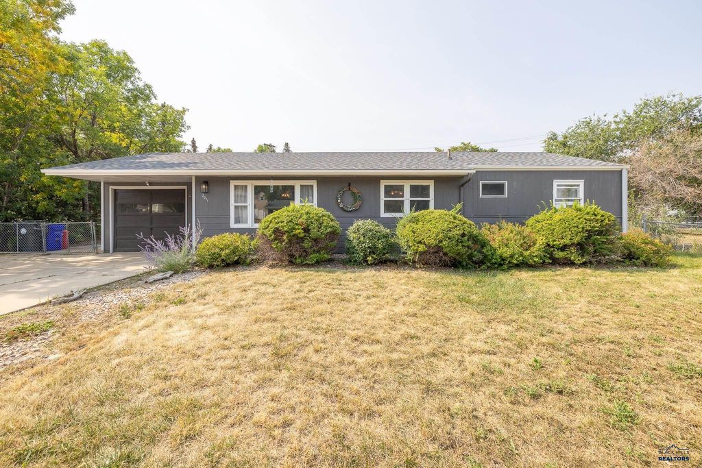 2611 OAK AVE, Rapid City, SD 57701