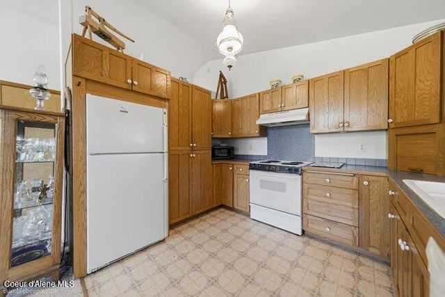 407 Spyglass Hill Rd, Careywood, ID 83809