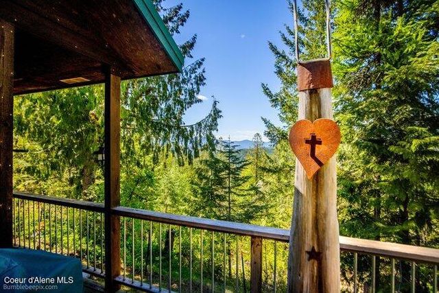 407 Spyglass Hill Rd, Careywood, ID 83809