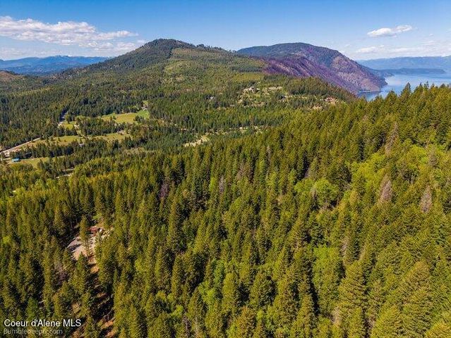 407 Spyglass Hill Rd, Careywood, ID 83809