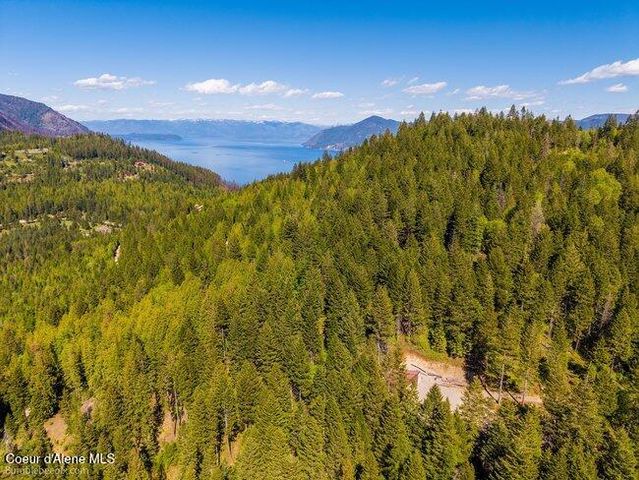407 Spyglass Hill Rd, Careywood, ID 83809
