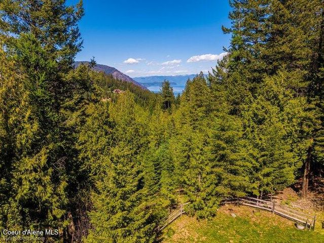 407 Spyglass Hill Rd, Careywood, ID 83809