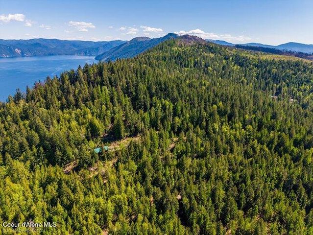 407 Spyglass Hill Rd, Careywood, ID 83809
