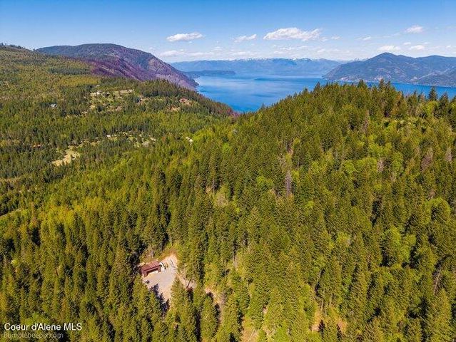 407 Spyglass Hill Rd, Careywood, ID 83809