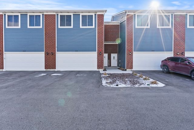 1016 Gillespie Lane, Yorkville, IL 60560