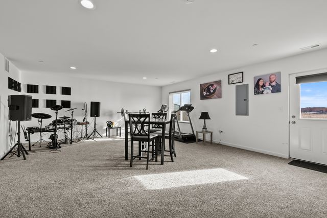 1016 Gillespie Lane, Yorkville, IL 60560