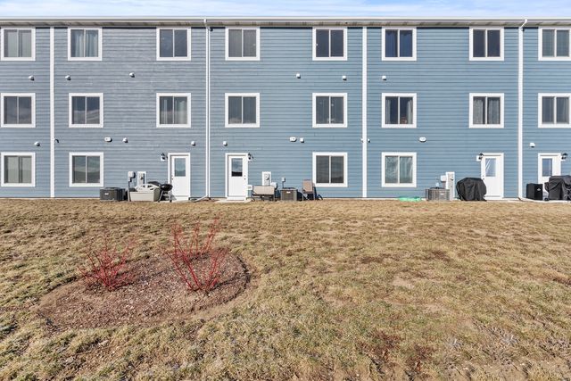 1016 Gillespie Lane, Yorkville, IL 60560