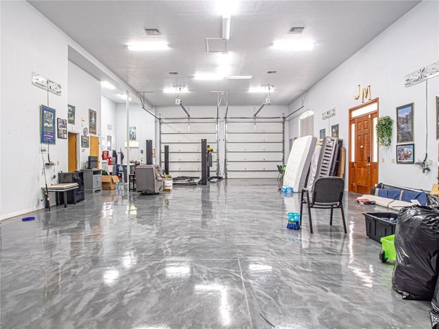 920 E LAKE DRIVE, Tarpon Springs, FL 34688