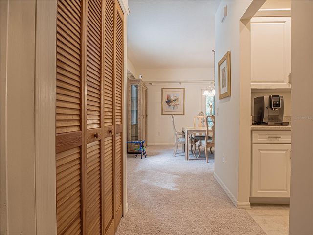 920 E LAKE DRIVE, Tarpon Springs, FL 34688