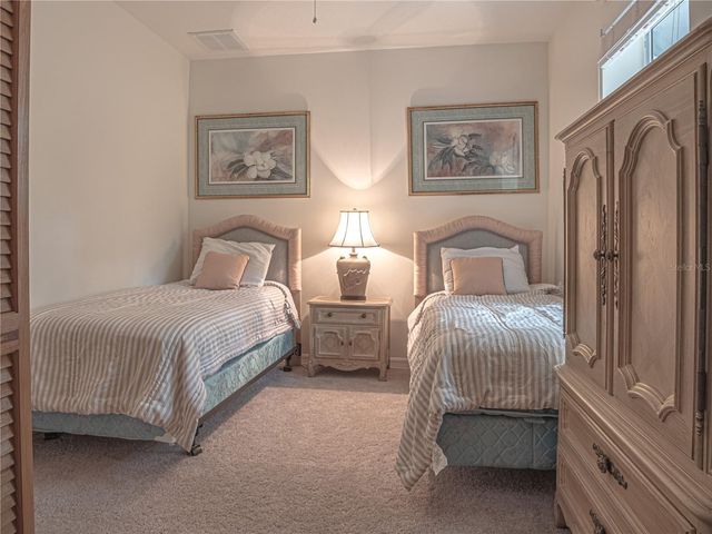 920 E LAKE DRIVE, Tarpon Springs, FL 34688