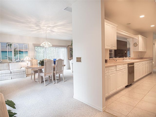 920 E LAKE DRIVE, Tarpon Springs, FL 34688