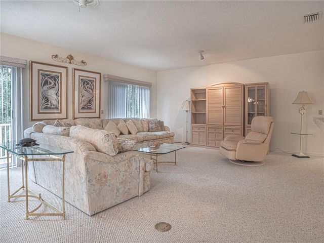 920 E LAKE DRIVE, Tarpon Springs, FL 34688