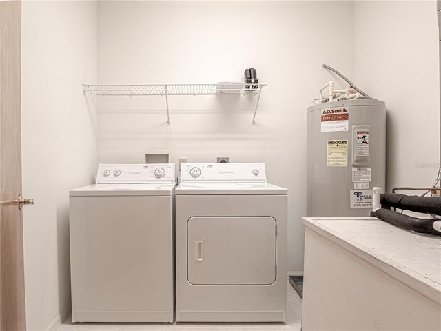 920 E LAKE DRIVE, Tarpon Springs, FL 34688