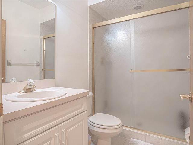 920 E LAKE DRIVE, Tarpon Springs, FL 34688