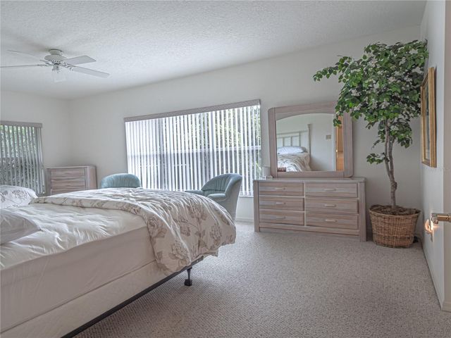 920 E LAKE DRIVE, Tarpon Springs, FL 34688