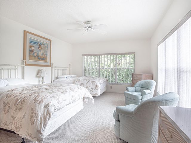 920 E LAKE DRIVE, Tarpon Springs, FL 34688