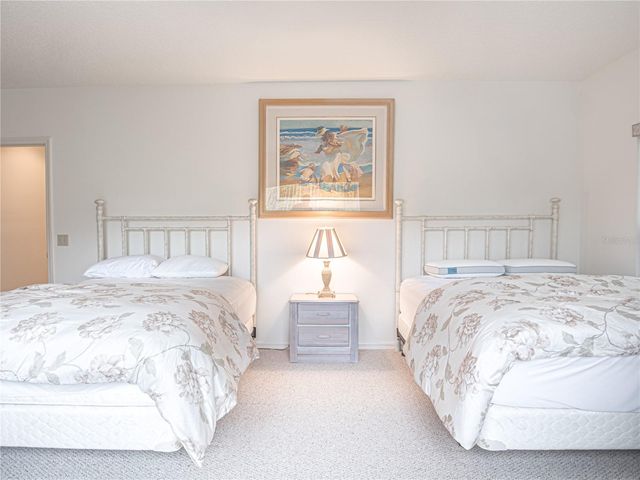 920 E LAKE DRIVE, Tarpon Springs, FL 34688