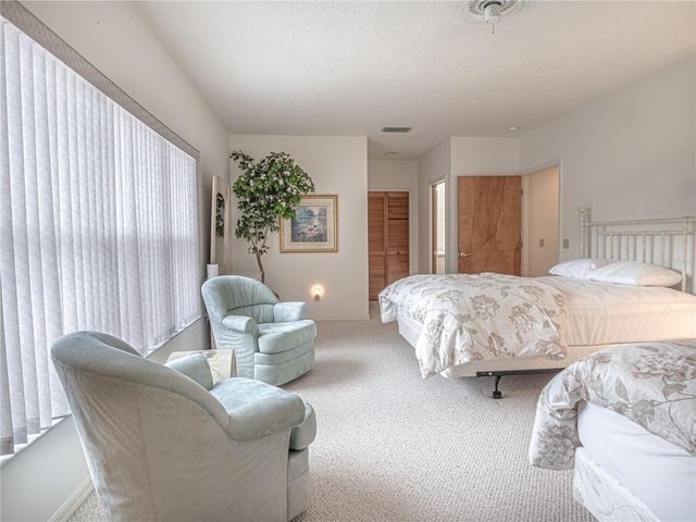 920 E LAKE DRIVE, Tarpon Springs, FL 34688