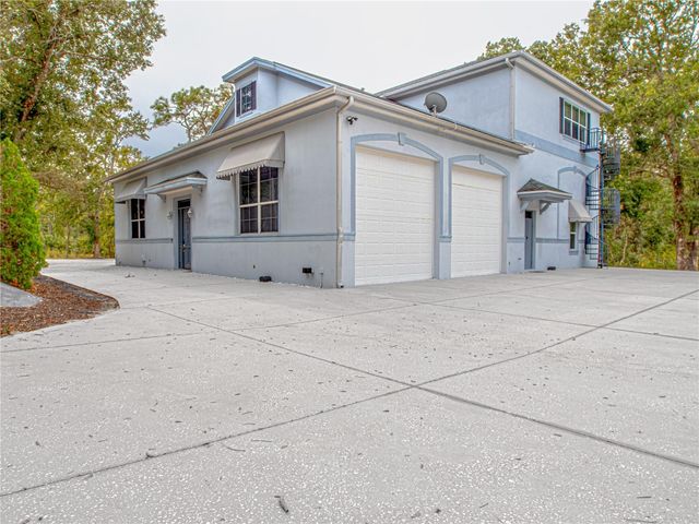 920 E LAKE DRIVE, Tarpon Springs, FL 34688