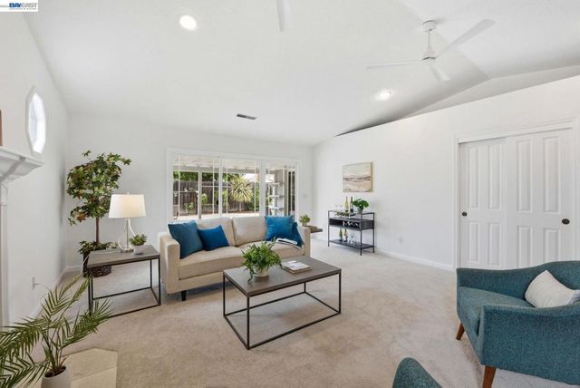 6387 Narcissus Ave, Newark, CA 94560