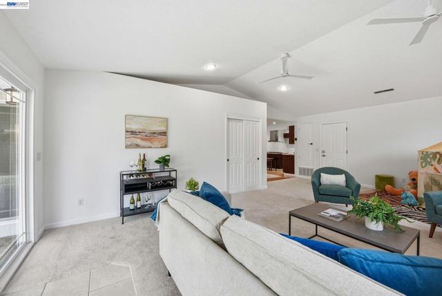6387 Narcissus Ave, Newark, CA 94560