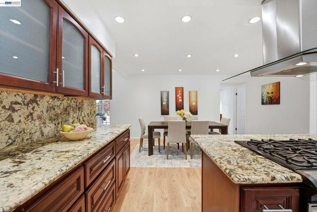 6387 Narcissus Ave, Newark, CA 94560