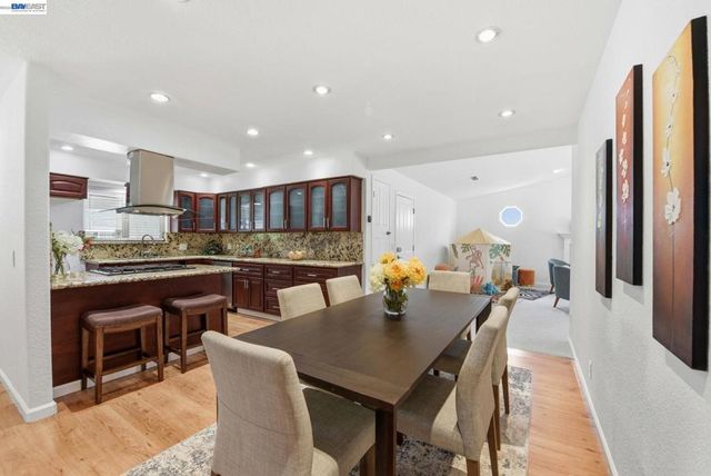 6387 Narcissus Ave, Newark, CA 94560