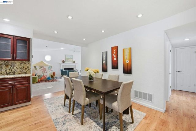 6387 Narcissus Ave, Newark, CA 94560