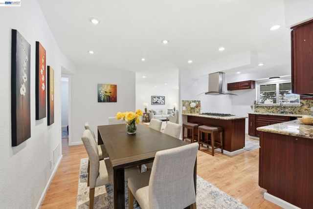 6387 Narcissus Ave, Newark, CA 94560