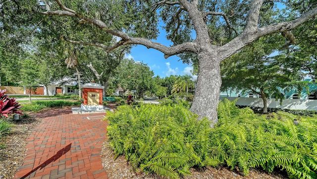 1704 FORTUNA STREET, Sarasota, FL 34239