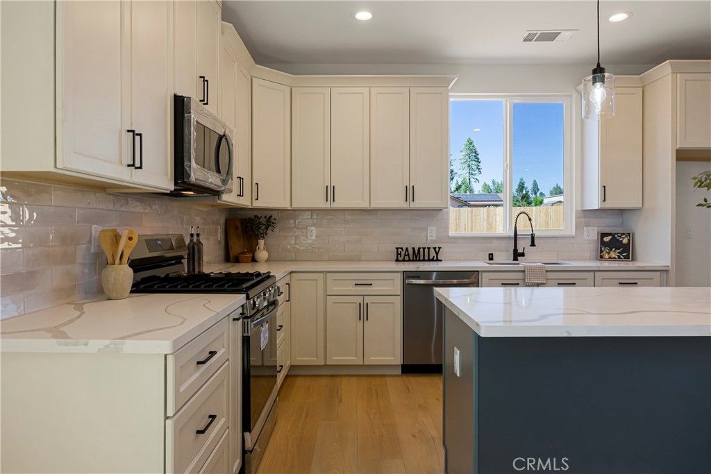 Image 16 of property listing at 613 Castle Drive, Paradise, CA 95969
