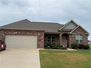 3 Cannich Drive, Bella Vista, AR 72715