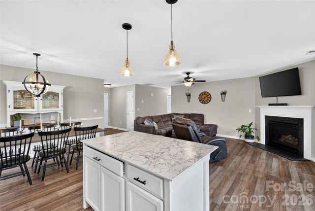 105 Creekwalk Lane, Hendersonville, NC 28792