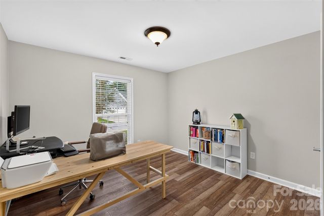 105 Creekwalk Lane, Hendersonville, NC 28792