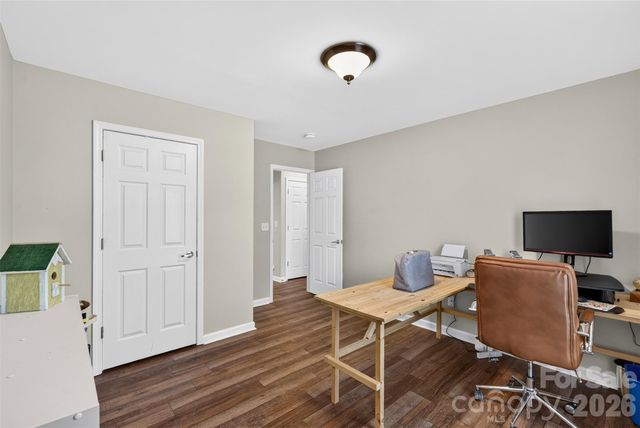 105 Creekwalk Lane, Hendersonville, NC 28792
