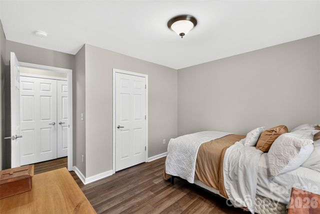 105 Creekwalk Lane, Hendersonville, NC 28792