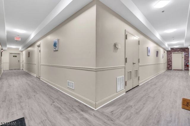 15 Tichenor Ln 204, Newark City, NJ 07114