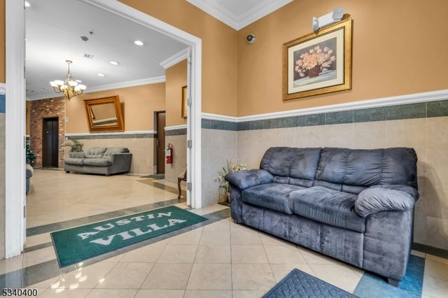 15 Tichenor Ln 204, Newark City, NJ 07114
